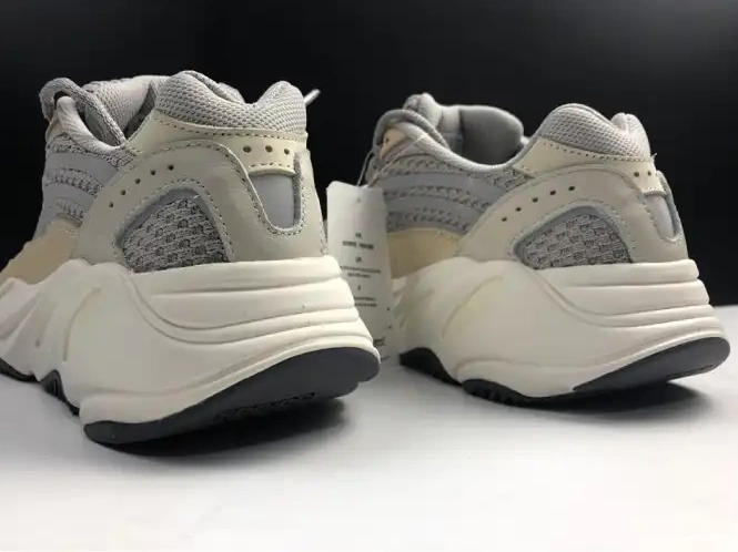 GY7924 V2 Boost Cream Adidas Cream 700 Yeezy 0501